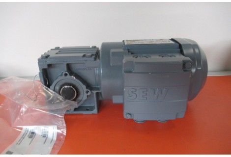 42 RPM 0,18 kW Asmaat 20 mm. UNUSED 